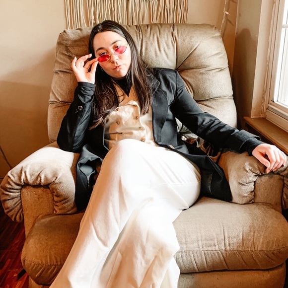 • vintage black blazer gold button • - Picture 13 of 14